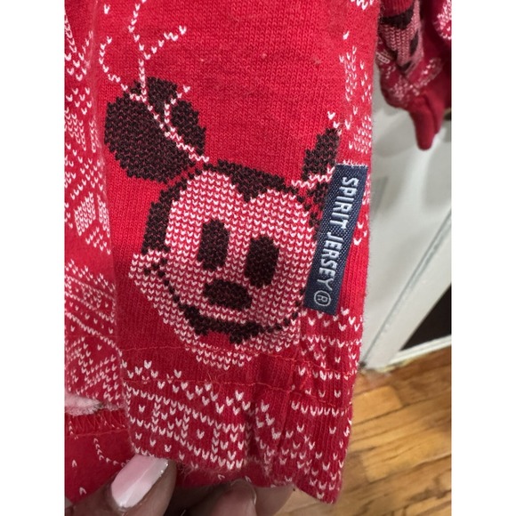 Disney Spirit Jersey Shirt Mens Small Red Merry Christmas Mickey Ornament - Picture 2 of 5